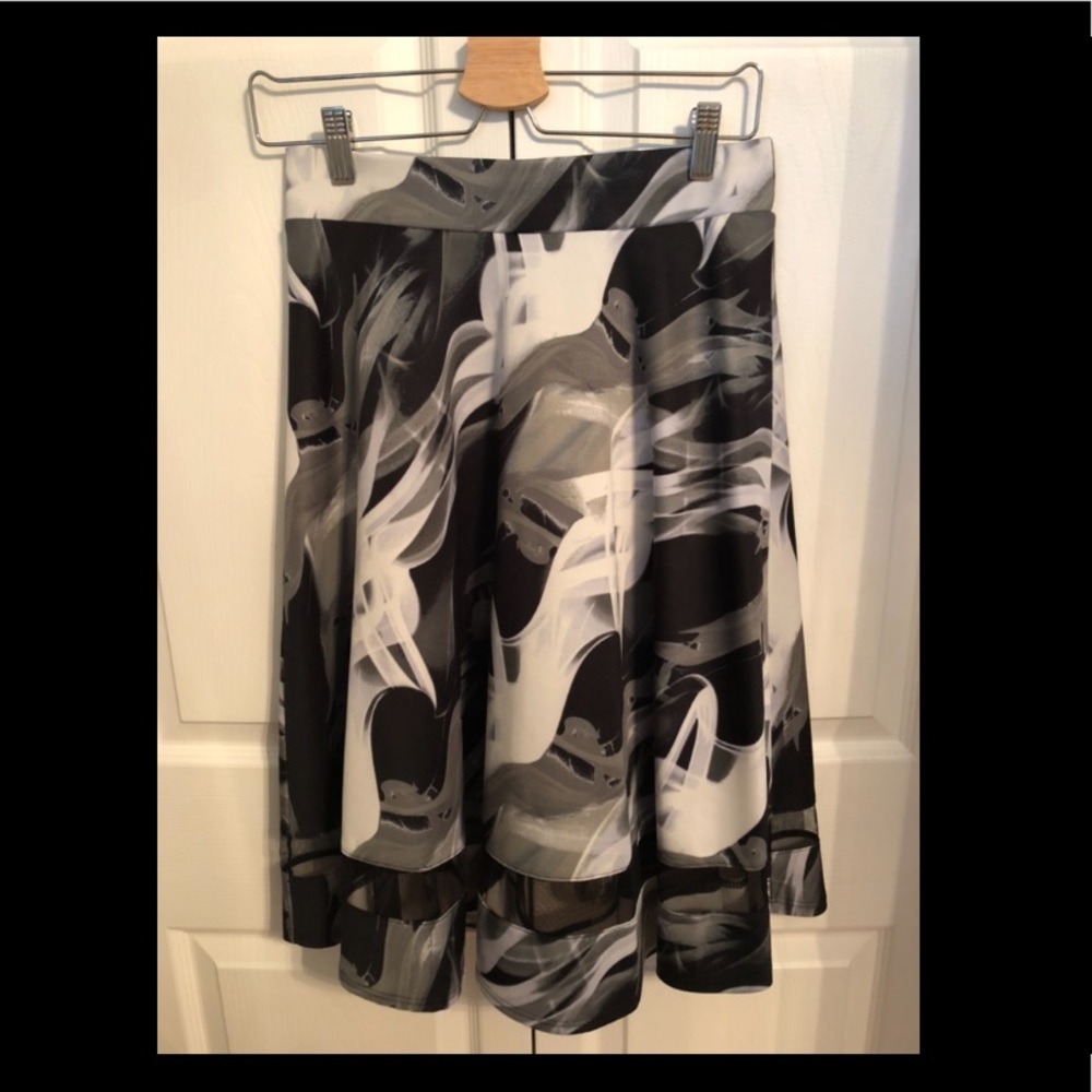 FAITH AND JOY black and grey (greenish) waistband skirt